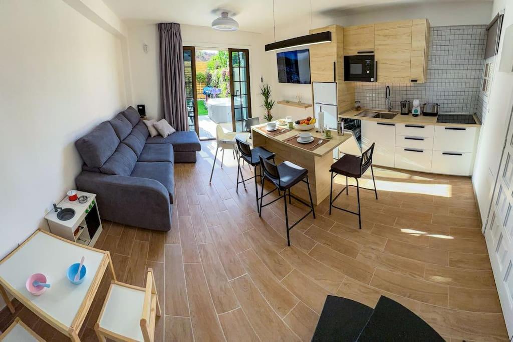 Relaxing Garden Los Cristianos Con Jacuzzi Y Barbacoa อาโรนา ภายนอก รูปภาพ